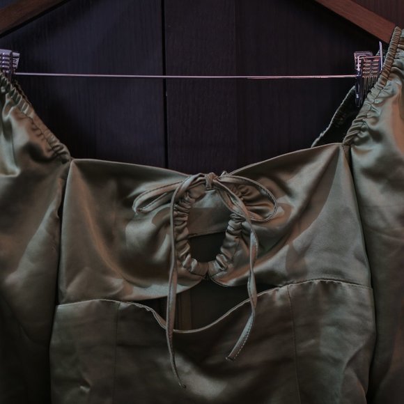 NWT Keyhole Green Olive Khaki Satin Top. - Picture 5 of 11